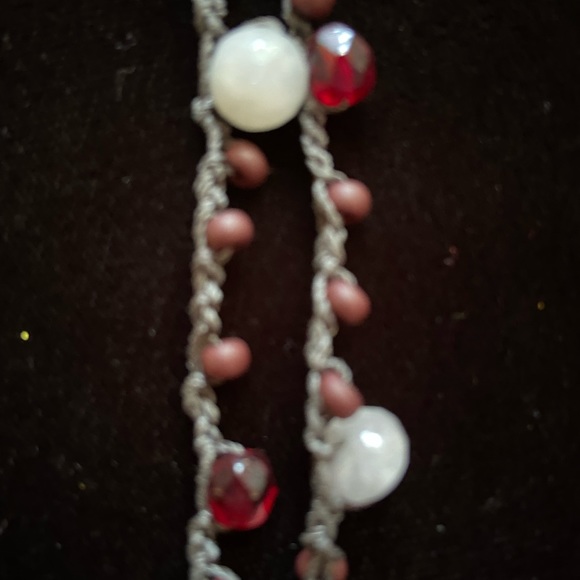 String beaded necklace or bracelet.Very versatile - Picture 3 of 4